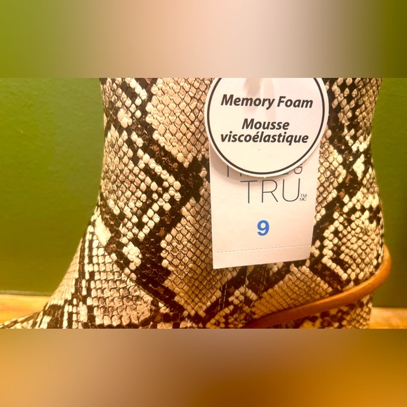 Boots - Picture 1 of 8